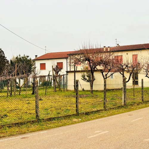 Casa bifamiliare